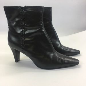 Bandolino black boots